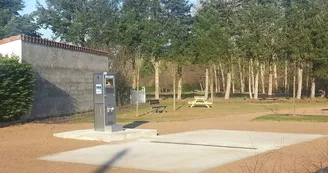 Aire d'accueil et de services