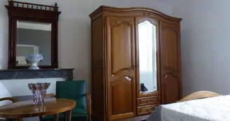 La Couturière La Couturière
