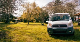 Les LOGES de DIOU  - Halte camping  "VAN LIFE"