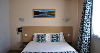 chambre-brit-azur-hotel-saint-andré-de-la-marche-angers-nantes-anjou-osezmauges