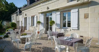Demeure de la Vignole - Petit déjeuner en terrasse_2 Demeure de la Vignole - Petit déjeuner en terrasse_2