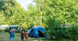 Emplacement nu  - Camping le Pont des Fées de Baugé-en-Anjou
