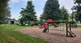 aire-de-pique-nique-CEA-Étang de saint lézin-osez-mauges-©AR  (13)