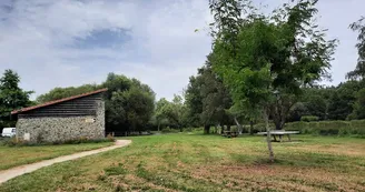 aire-de-pique-nique-CEA-Étang de saint lézin-osez-mauges-©AR  (2)