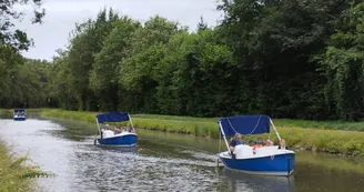 Promenades fluviales sur le Canal de Berry - Vallon-en-Sully