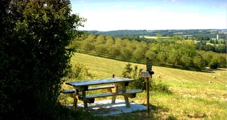 Aire de pique-nique de Saint-Laurent des Combes