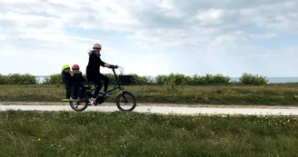 Une famille en osmose avec la nature - Le vélo van