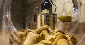 Wine gaming : jeu d'enquête sur les vins bio du Mas d'Intras Wine gaming : jeu d'enquête sur les vins bio du Mas d'Intras