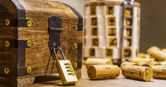 Wine gaming : jeu d'enquête sur les vins bio du Mas d'Intras Wine gaming : jeu d'enquête sur les vins bio du Mas d'Intras