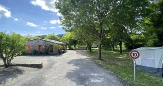 Aire de service / accueil camping-car - Le Colombier camping municipal
