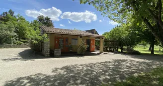 Aire de service / accueil camping-car - Le Colombier camping municipal