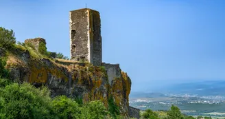 Tour et ruines du château de La Roche