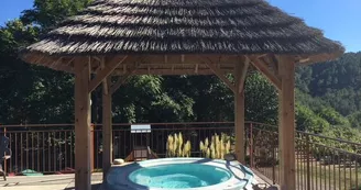 Roulotte au camping les Cruses