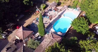 Roulotte au camping les Cruses