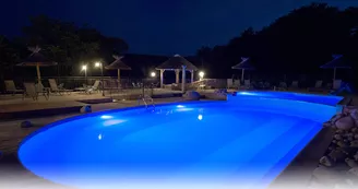 Roulotte au camping les Cruses