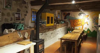 Cabane perchée La Pôlette Cabane perchée La Pôlette