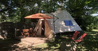 Camping La Châtaigneraie - Le Tipi