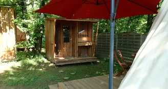 Camping La Châtaigneraie - Le Tipi