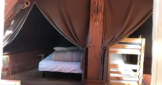 Camping La Châtaigneraie - Le Tipi