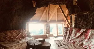 Gîte Ferme troglodyte dans un écrin de nature Gîte Ferme troglodyte dans un écrin de nature