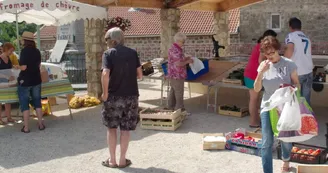 Marché de produits locaux
