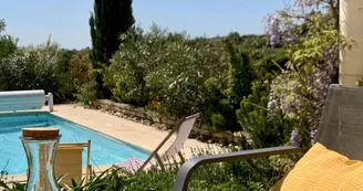 Villa L'Embellie, gîte 3 *, climatisation /grande piscine privée, 6-7 personnes SUD Ardèche Villa L'Embellie, gîte 3 *, climatisation /grande piscine privée, 6-7 personnes SUD Ardèche