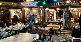 Le resto du village
