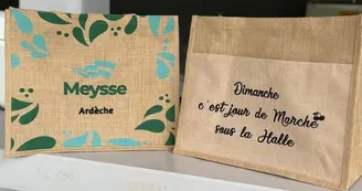 Tous les dimanches c'est jour de marché sous la Halle Tous les dimanches c'est jour de marché sous la Halle