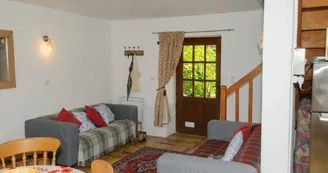 Le Petit Manoir de Malbernat : Poppy Le Petit Manoir de Malbernat : Poppy