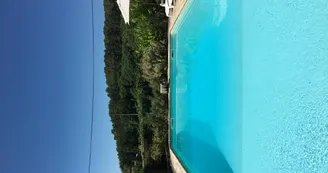 Le Petit Manoir de Malbernat : Poppy Le Petit Manoir de Malbernat : Poppy