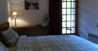 moutiers-sous-argenton-gite-domaine-angelou-chambre1