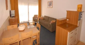 AGENCE BARROSO - LE CHALET 17 SEJOUR AGENCE BARROSO - LE CHALET 17 SEJOUR