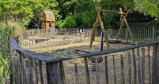 aire de jeux étang du Cheix aire de jeux étang du Cheix