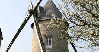 Le moulin de Raimbault à Beauvoir-sur-Niort Le moulin de Raimbault à Beauvoir-sur-Niort