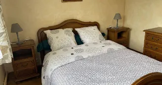 Gite-Gras-Echourgnac-chambre2(2) Gite-Gras-Echourgnac-chambre2(2)
