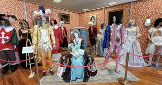 palais-du-costume-03