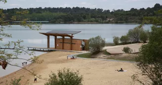 Vue-du-Pavillon-de-l-Eau-et-plage_6