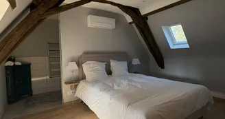 domaine-ecrin-lumiere-chambre-clementine-campsegret-tourisme
