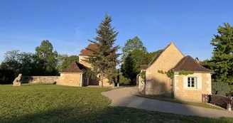 domaine-ecrin-lumiere-exterieur-campsegret-tourisme-vallee-isle