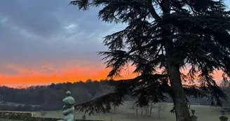 domaine-ecrin-lumiere-fontaine-campsegret-tourisme-vallee-isle