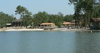 Une vue générale de l'étang Une vue générale de l'étang