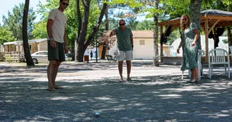 Terrain de pétanque Terrain de pétanque