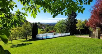 la piscine vue de la terrasse