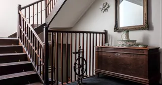 escalier-hotel-piellenia