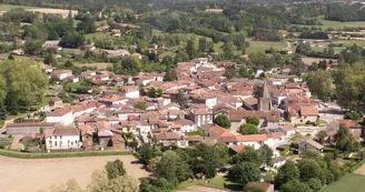 Village Amou vu du ciel Village Amou vu du ciel