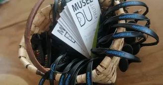 audio guide audio guide