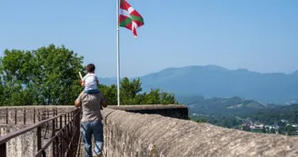 Château-fort de Mauléon - Chemin de ronde Château-fort de Mauléon - Chemin de ronde