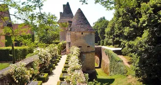 Château de Losse_rempart fleuri Château de Losse_rempart fleuri