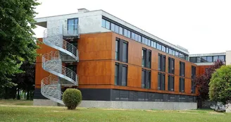 Bâtiment CSA.jpg Bâtiment CSA.jpg
