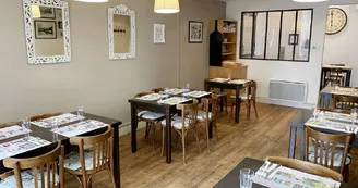 02-SALLE.jpg 02-SALLE.jpg